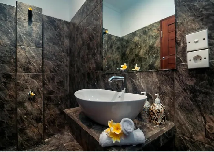 La Sante 10 Bedroom Private Pool Seminyak (Bali)