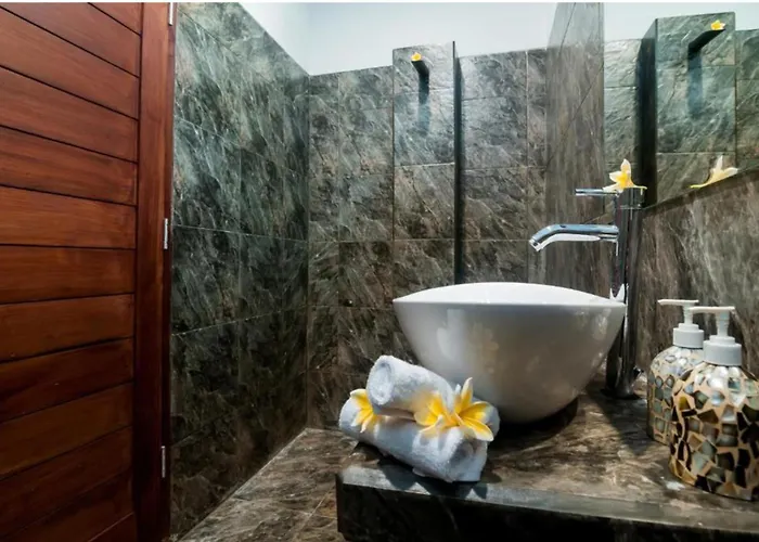 Villa La Sante 10 Bedroom Private Pool Seminyak (Bali)