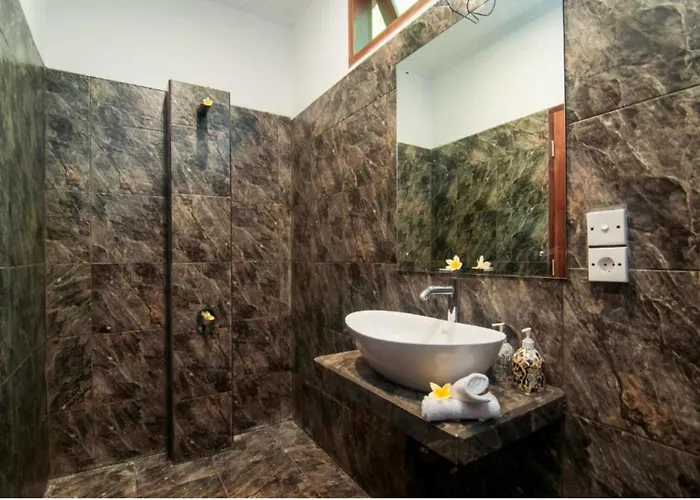 La Sante 10 Bedroom Private Pool * Seminyak (Bali)